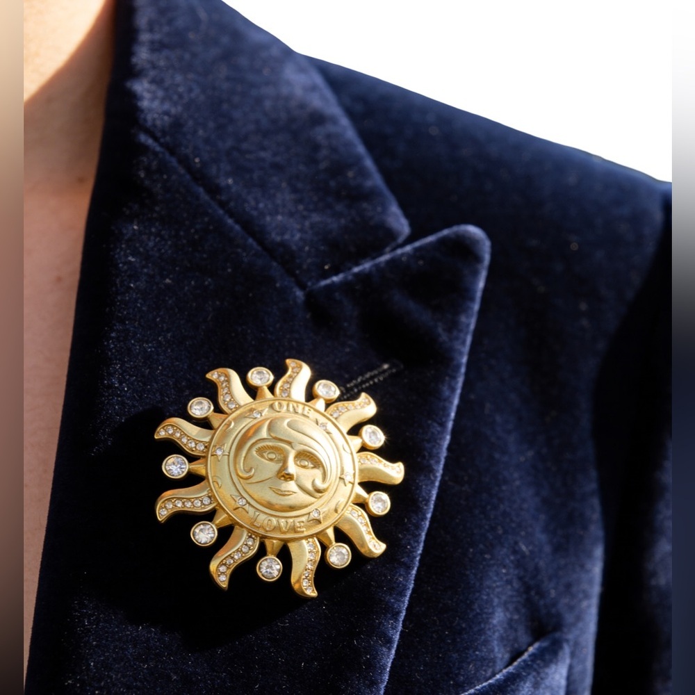 Kirks Folly Gold Tone Sunburst Brooch Crystal Accents